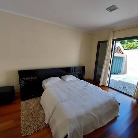 Quintinha Do Alvaro - House 别墅 桑塔纳
